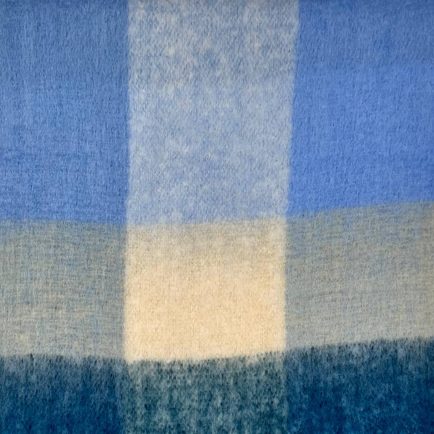 London Scarves - 16 Colours Soft check blanket scarf finished with tassels - Pinks